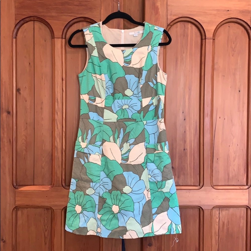 Fun floral sleeveless dress!